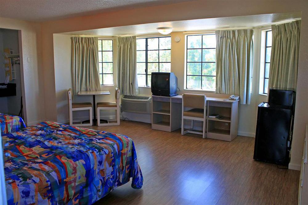 Motel 6-Merced, Ca - North Rom bilde