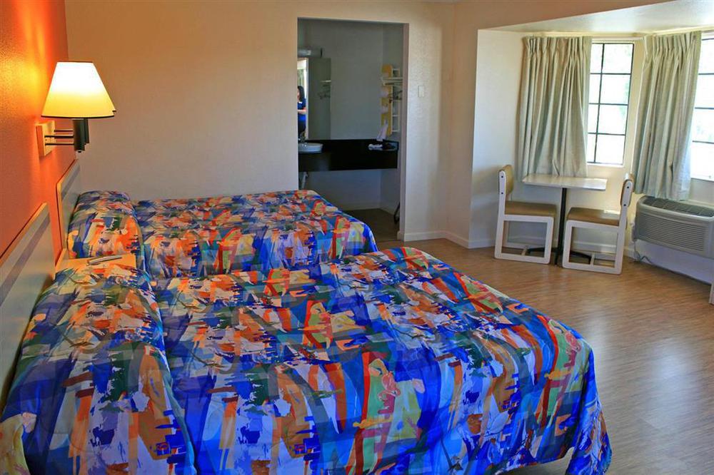 Motel 6-Merced, Ca - North Rom bilde