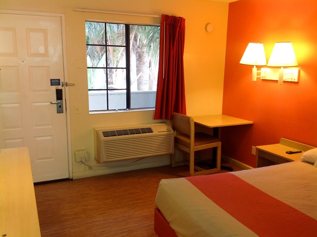 Motel 6-Merced, Ca - North Rom bilde